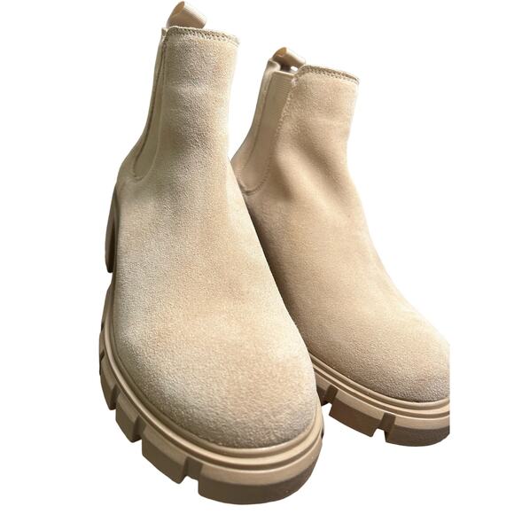 Steve Madden Women's Howler Chelsea Boot: Heeled Ankle Boot, SZ 8.5 Shoes - Picture 10 of 10